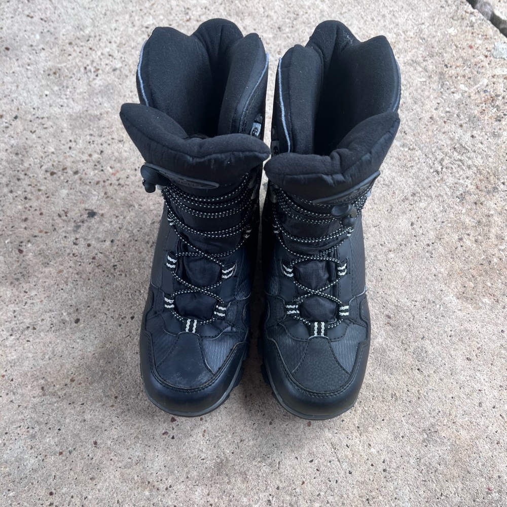 Snow boots good condition